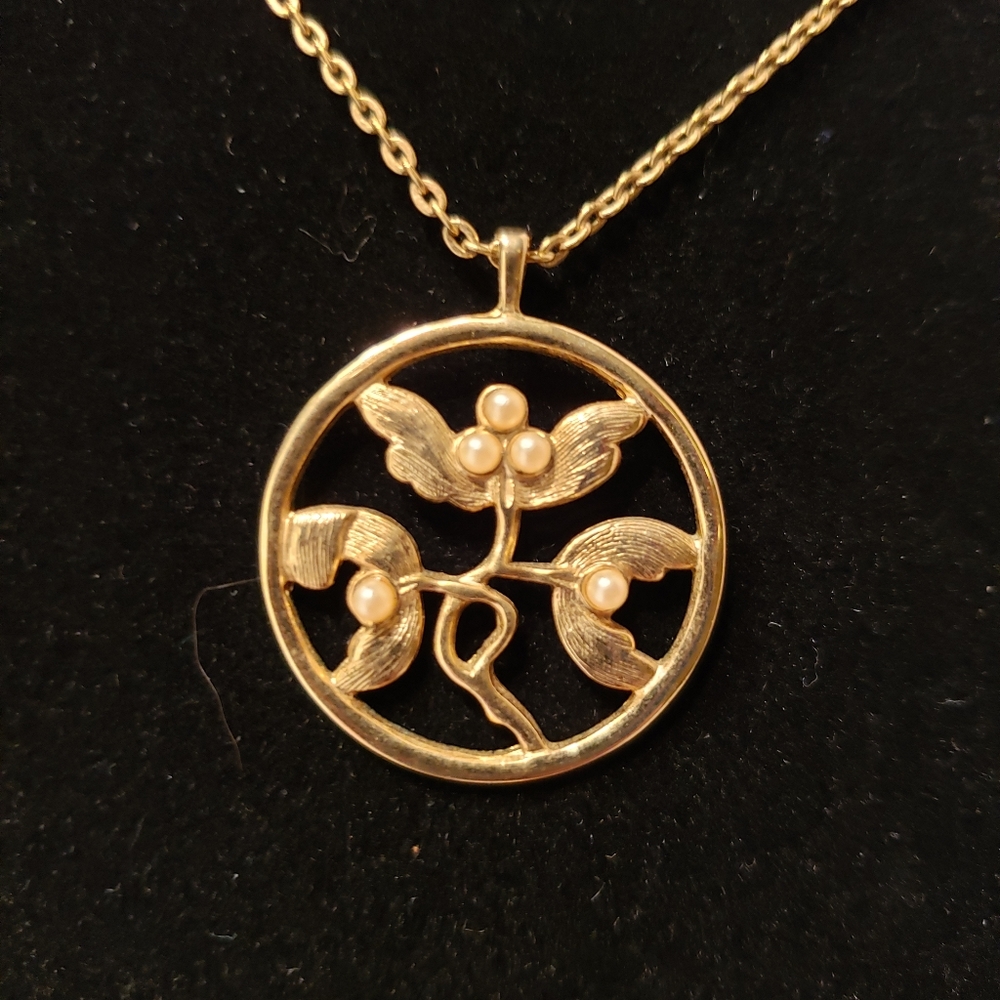 Vintage Avon Necklace